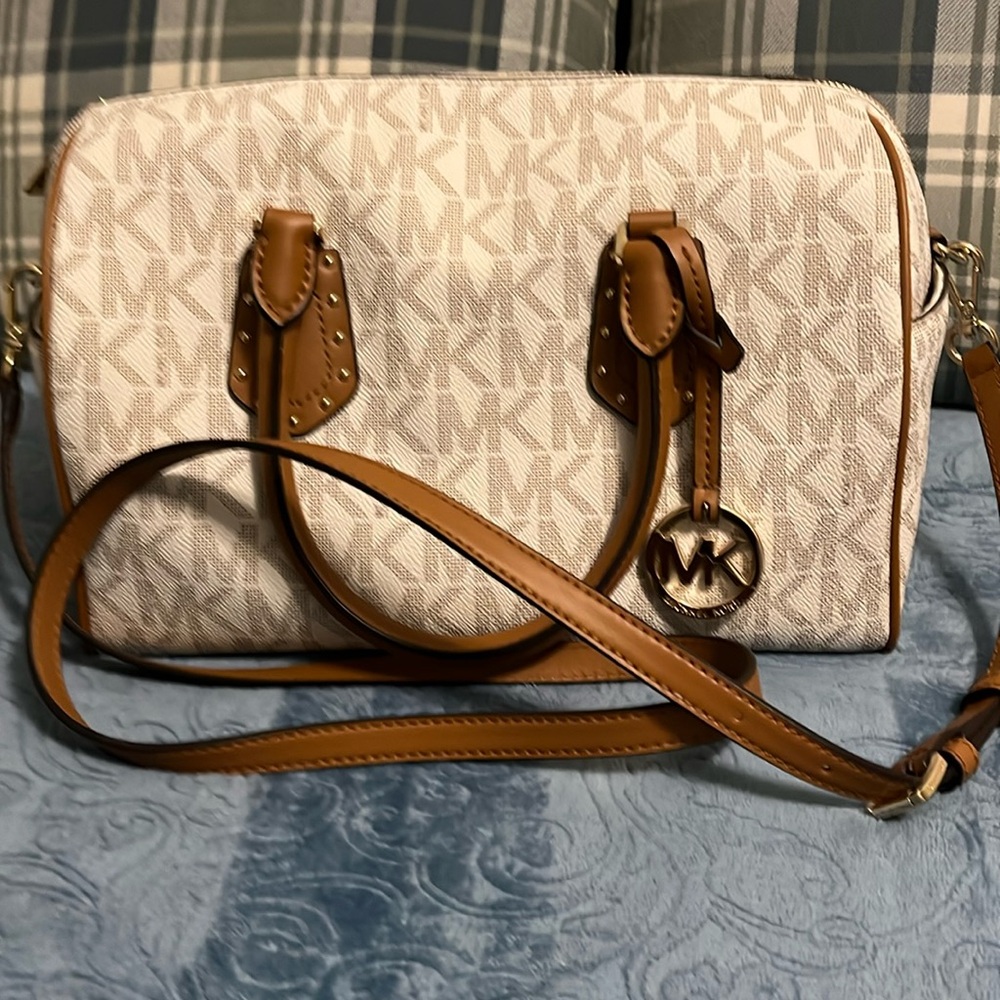 NWOT Beautiful Michael Kors Purse